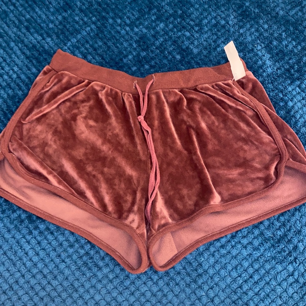 XOXO VELVET SHORTS